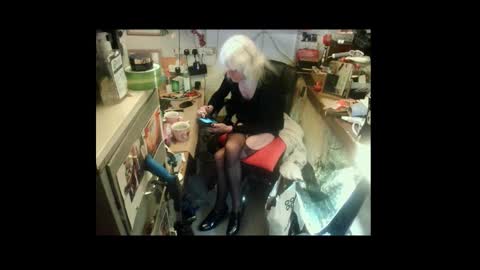 mish online show from November 24, 1:22 pm