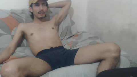 Snapshot of snackontime19 chatting on July 16, 10:32 am snackontime19 online show from July 16, 10:32 am