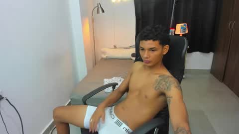 Snapshot of snak_master1 chatting on November 7, 4:18 pm snak_master1 online show from November 7, 4:18 pm