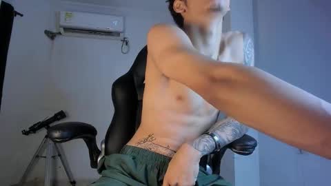 Snapshot of snakebutterfly chatting on September 19, 8:27 am snakebutterfly online show from September 19, 8:27 am