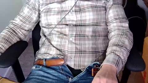 Sneakybill online show from October 21, 8:42 pm