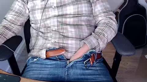 Sneakybill online show from October 28, 9:39 pm