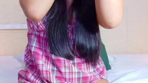 Snapshot of sneakyy_fantasy chatting on February 27, 6:50 am Hellen  online show from February 27, 6:50 am