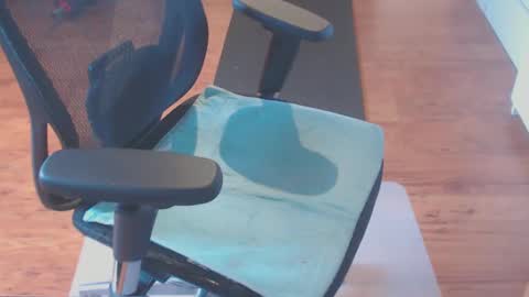 Snapshot of snooze85 chatting on January 12, 9:08 am Cbt-Slave online show from January 12, 9:08 am