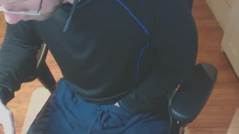 Snapshot of snooze85 chatting on January 13, 5:12 am Cbt-Slave online show from January 13, 5:12 am