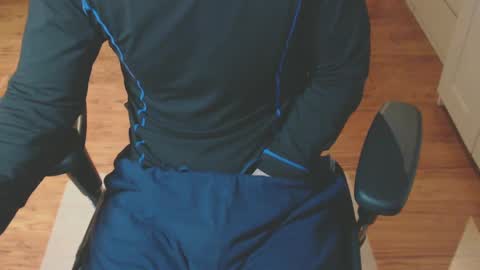 Snapshot of snooze85 chatting on February 3, 6:02 am Cbt-Slave online show from February 3, 6:02 am