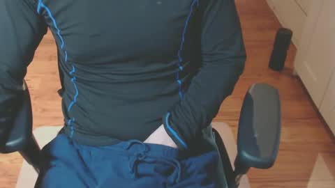 Snapshot of snooze85 chatting on February 12, 4:33 am Cbt-Slave online show from February 12, 4:33 am