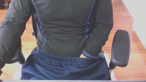 Snapshot of snooze85 chatting on November 2, 10:50 am Cbt-Slave online show from November 2, 10:50 am