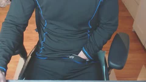 Snapshot of snooze85 chatting on November 10, 5:50 am Cbt-Slave online show from November 10, 5:50 am