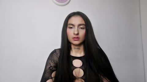 snow_sweet online show from March 18, 7:33 am