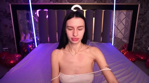 snow_whiteeex online show from February 12, 7:03 am