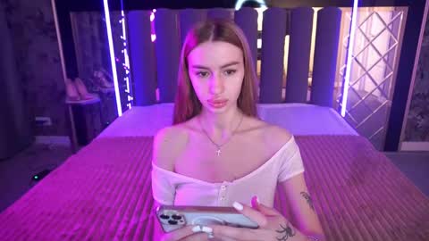 Snapshot of snow_whiteeex chatting on May 21, 5:03 am snow_whiteeex online show from May 21, 5:03 am