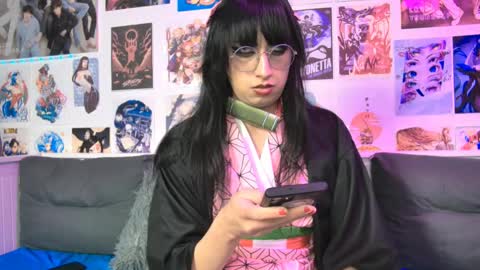 Snapshot of snowblack_ chatting on September 25, 5:38 pm Snow and Bubble online show from September 25, 5:38 pm