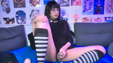 Snapshot of snowblack_ chatting on October 5, 4:49 pm Snow and Bubble online show from October 5, 4:49 pm