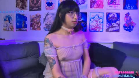Snow and Bubble online show from May 6, 4:01 pm