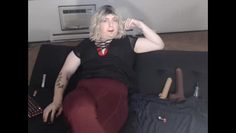 SnowBunnyTessa online show from December 3, 2:36 am