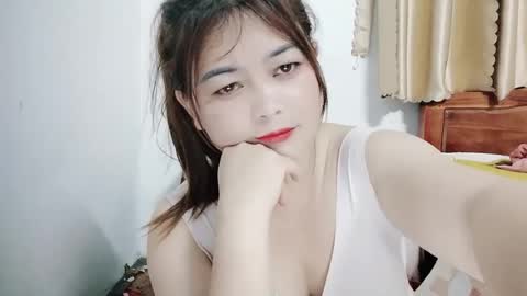 Snapshot of snowcum00 chatting on June 19, 2:10 pm snow online show from June 19, 2:10 pm