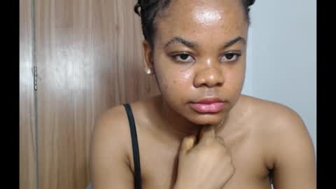 Snapshot of snowdrop5 chatting on January 28, 10:01 pm snowdrop5 online show from January 28, 10:01 pm