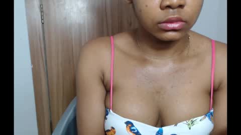 Snapshot of snowdrop5 chatting on February 1, 2:16 am snowdrop5 online show from February 1, 2:16 am