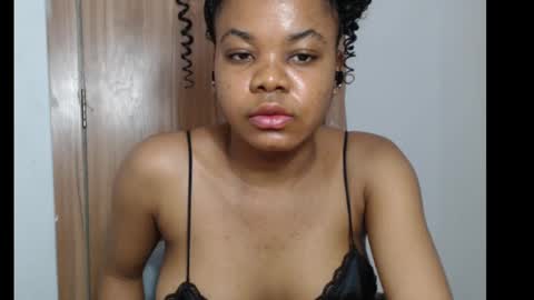 Snapshot of snowdrop5 chatting on February 3, 9:50 pm snowdrop5 online show from February 3, 9:50 pm