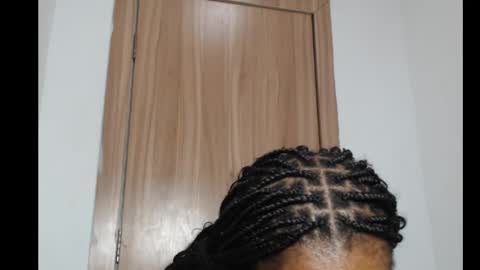 Snapshot of snowdrop5 chatting on February 9, 1:55 am snowdrop5 online show from February 9, 1:55 am