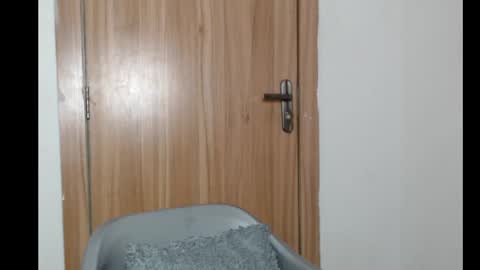 Snapshot of snowdrop5 chatting on February 16, 2:09 am snowdrop5 online show from February 16, 2:09 am