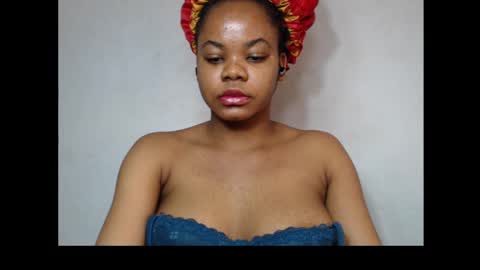 Snapshot of snowdrop5 chatting on February 23, 11:11 am snowdrop5 online show from February 23, 11:11 am