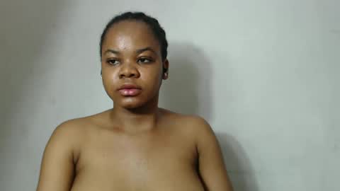 Snapshot of snowdrop5 chatting on March 1, 4:44 pm snowdrop5 online show from March 1, 4:44 pm