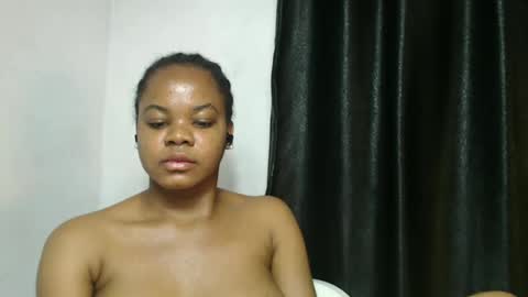 Snapshot of snowdrop5 chatting on March 6, 2:30 am snowdrop5 online show from March 6, 2:30 am