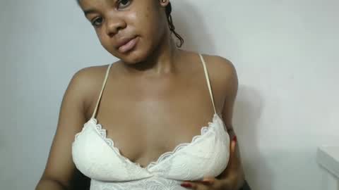 Snapshot of snowdrop5 chatting on March 6, 4:17 pm snowdrop5 online show from March 6, 4:17 pm