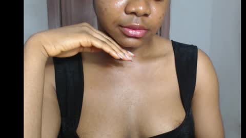 Snapshot of snowdrop5 chatting on October 19, 7:25 pm snowdrop5 online show from October 19, 7:25 pm