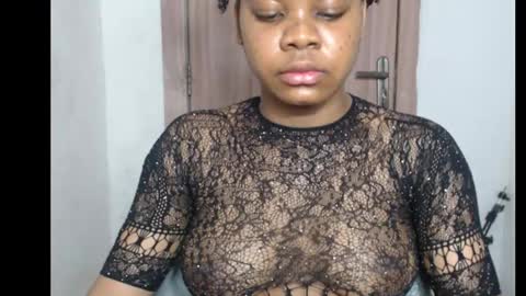 Snapshot of snowdrop5 chatting on November 3, 7:37 pm snowdrop5 online show from November 3, 7:37 pm