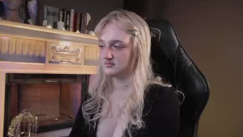Ellie online show from July 1, 5:31 am