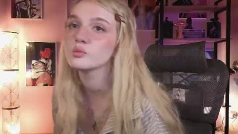 Ellie online show from July 30, 5:39 am