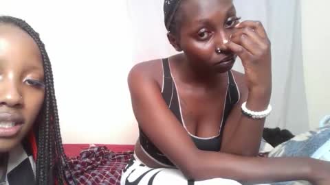 snowfox254 online show from December 1, 7:08 pm