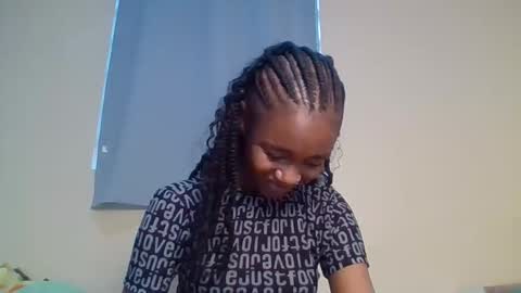 Snapshot of snowie_eyes chatting on November 13, 12:37 pm Snowie eyes online show from November 13, 12:37 pm