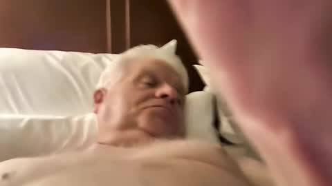 snowman9662 online show from November 4, 5:28 am