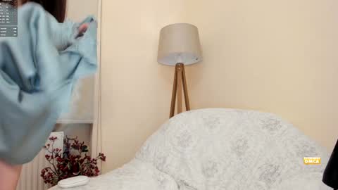 Snapshot of snowww_white chatting on December 20, 6:08 am Ann online show from December 20, 6:08 am