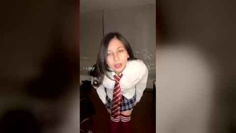snowykatt2 online show from August 3, 2:32 am