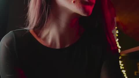 Snapshot of snsme chatting on January 31, 8:18 pm S online show from January 31, 8:18 pm