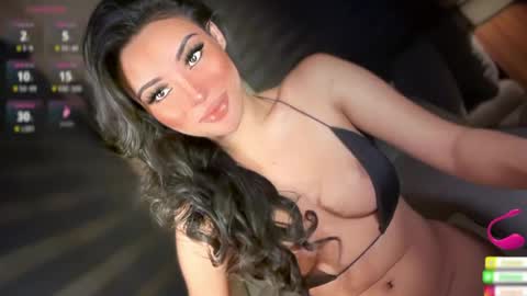 Snapshot of so_cutenicollette chatting on July 12, 1:51 am Nicollette online show from July 12, 1:51 am