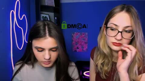 Snapshot of so_hot_rosalie chatting on April 24, 7:49 pm so_hot_rosalie online show from April 24, 7:49 pm