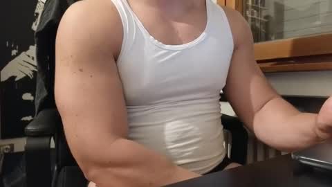 Snapshot of so_thick chatting on December 2, 4:53 pm luca -   online show from December 2, 4:53 pm