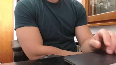 Snapshot of so_thick chatting on March 11, 1:01 pm luca -   online show from March 11, 1:01 pm