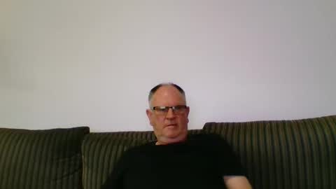 Snapshot of sofar06 chatting on December 2, 2:20 am sofar06 online show from December 2, 2:20 am