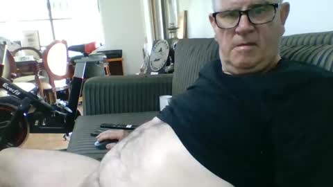 Snapshot of sofar06 chatting on December 20, 7:33 am sofar06 online show from December 20, 7:33 am