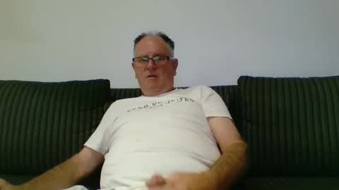 Snapshot of sofar06 chatting on December 26, 12:57 am sofar06 online show from December 26, 12:57 am