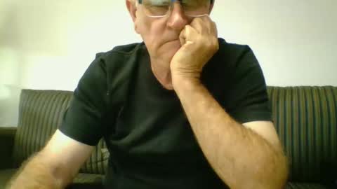 Snapshot of sofar06 chatting on February 28, 3:15 am sofar06 online show from February 28, 3:15 am