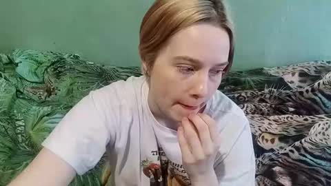 Snapshot of sofasofi chatting on December 21, 10:11 am Sofi online show from December 21, 10:11 am