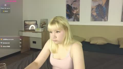Soffa Mitchell online show from July 28, 1:12 am